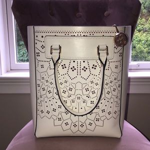 BCBG WHITE LEATHER TOTE BAG